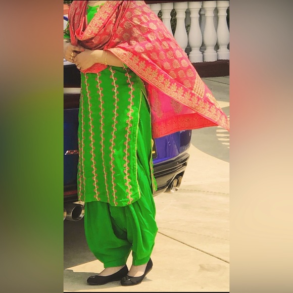 Brand new, salwar suit with Banarasi dupatta,pure fabric with embroidery - Picture 1 of 13